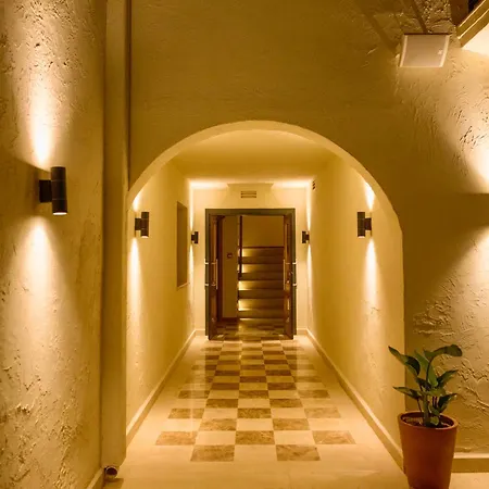 Corner Boutique Hotel 3*
