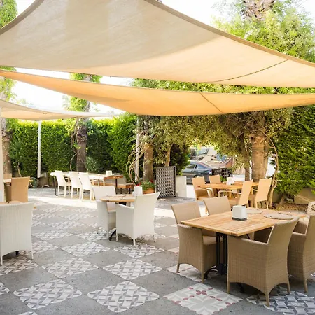 호텔 Corner Boutique 바이즈