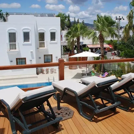 Corner Boutique Hotel 3*