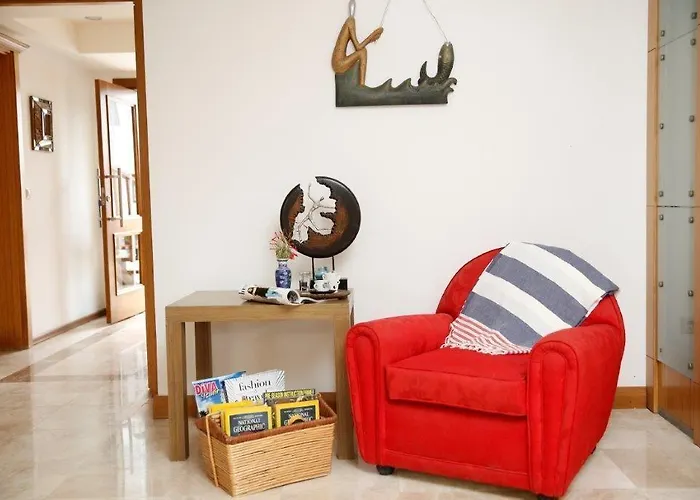Corner Boutique 3*