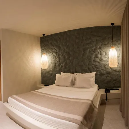 Corner Boutique Hotel 3*