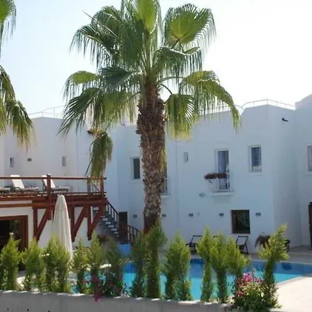 Corner Boutique Hotel 3*